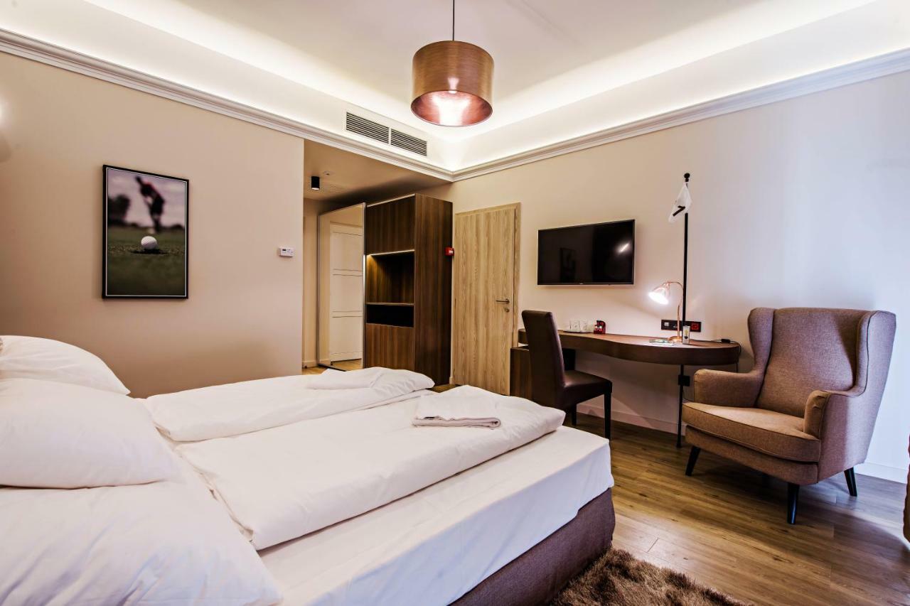 Bed and Breakfast Pannonia Golf & Country Club Alcsutdoboz Екстер'єр фото